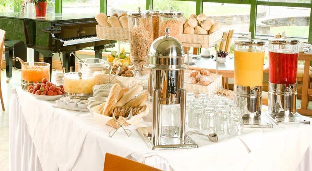 Great National Commons Inn Hotel Корк Екстериор снимка