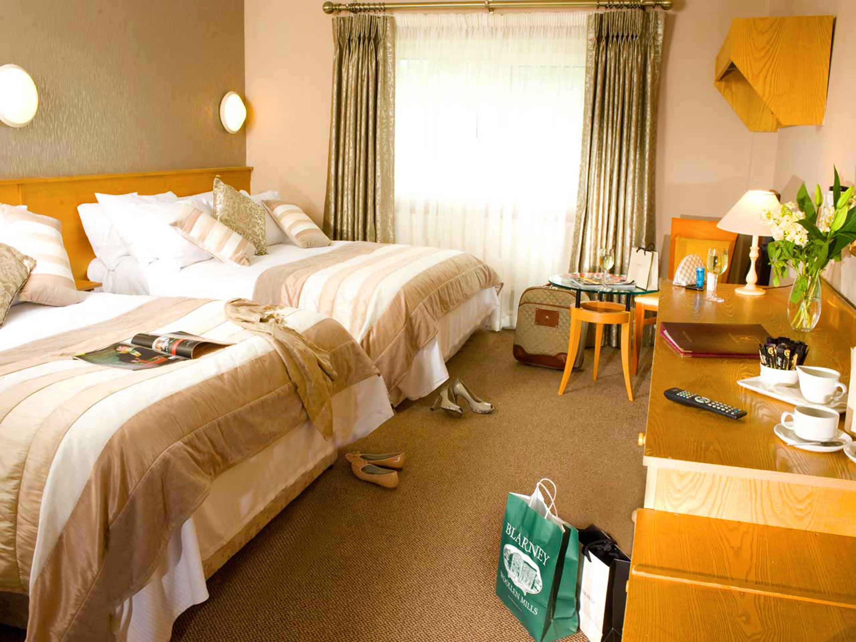 Great National Commons Inn Hotel Корк Екстериор снимка