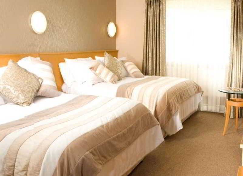 Great National Commons Inn Hotel Корк Екстериор снимка
