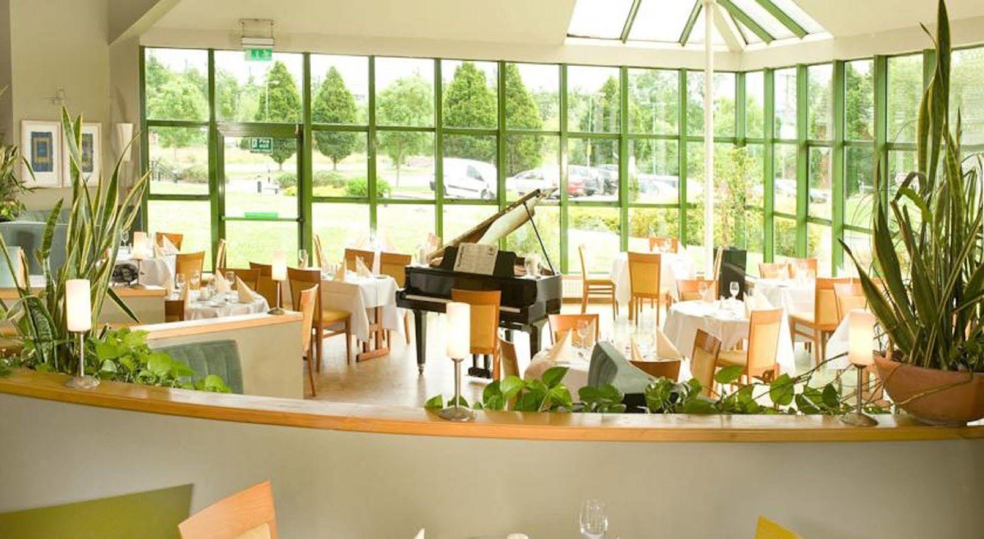 Great National Commons Inn Hotel Корк Екстериор снимка