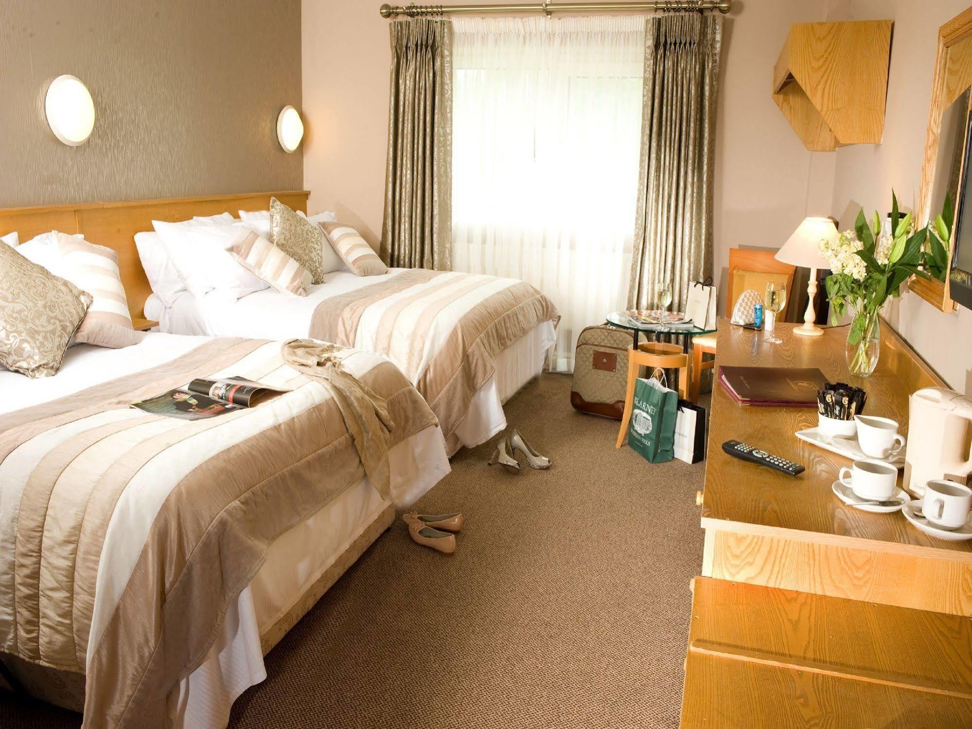 Great National Commons Inn Hotel Корк Екстериор снимка
