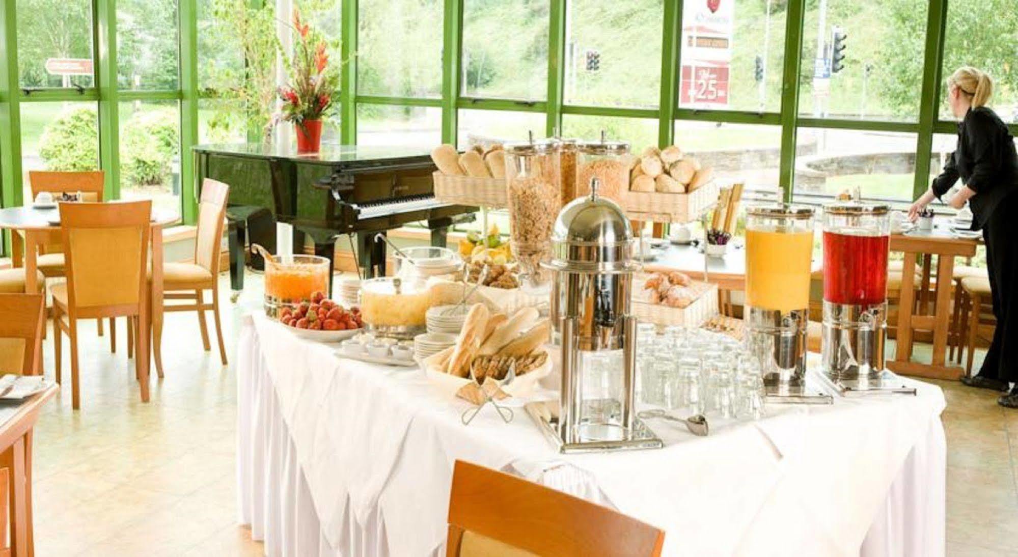 Great National Commons Inn Hotel Корк Екстериор снимка